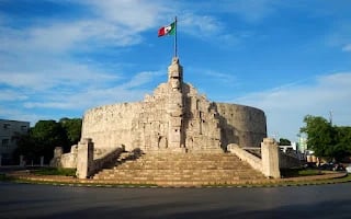 Monumento a la patria-1.jpg