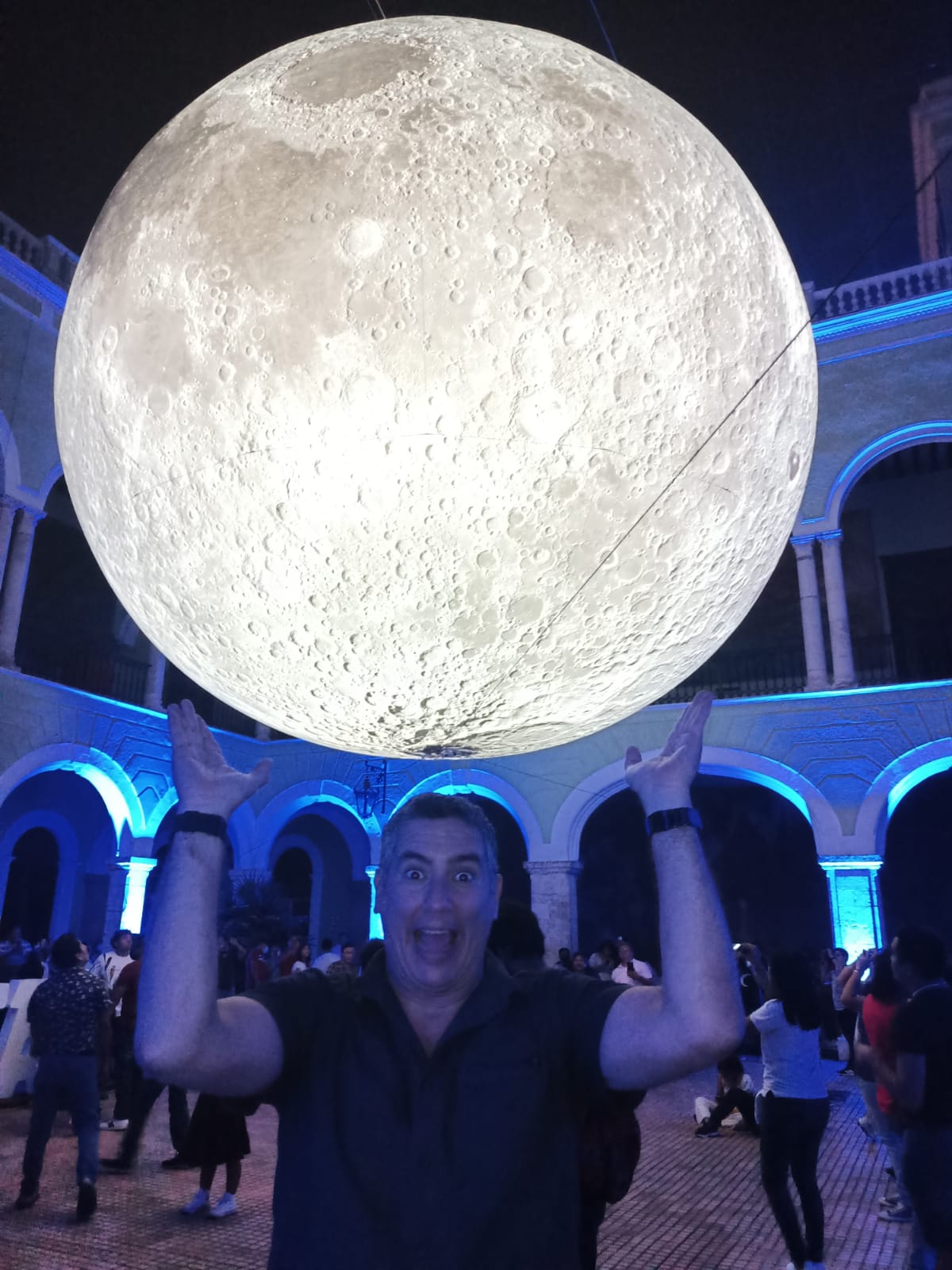 Si me pides, la luna te la bajo